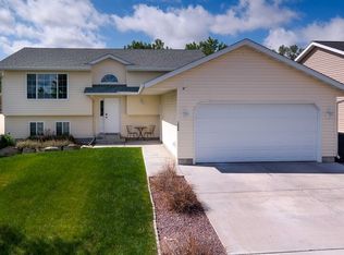 1066 El Rancho Dr, Billings, MT 59105