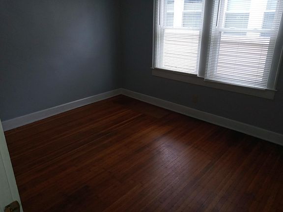 4th image of 840 N Chester Ave