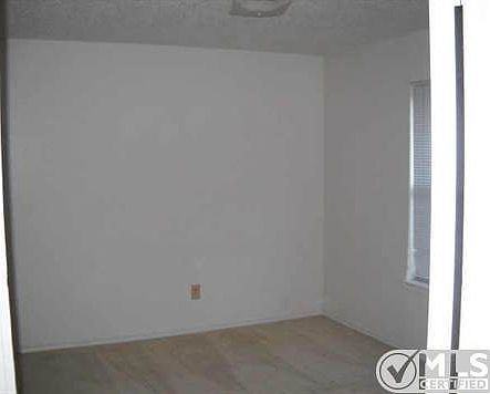 5th image of 6704 Crestmont Ct