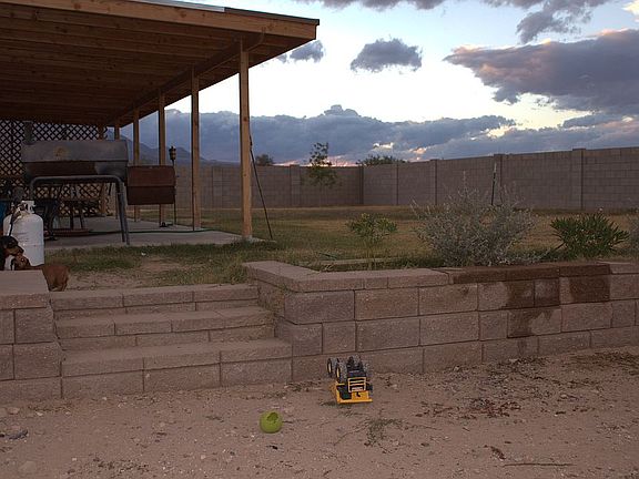retaining wall with steps