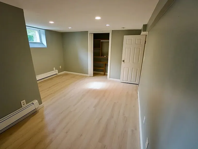 183 Roberts Ave #B — Photo 6