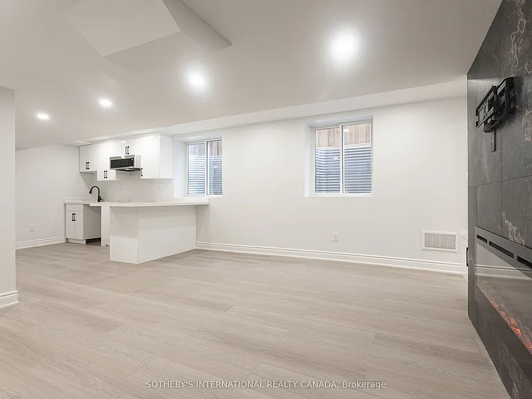 1182 Blueheron Blvd #BASEMENT — Photo 8
