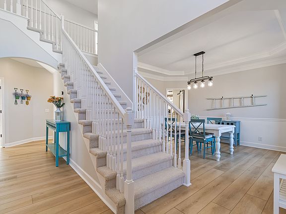 4th image of 5709 Portsmouth Pl
