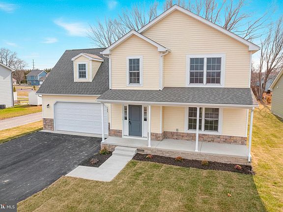 3rd image of 105 Fairfax Ln #84
