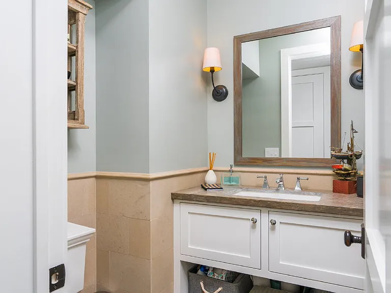 217 Coral Ave — Photo 15