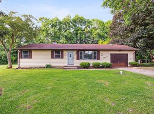 27847 Crestview Dr, Elkhart, IN 46517