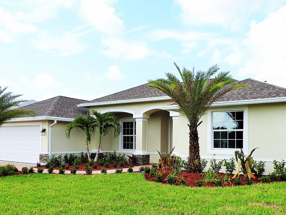 1st image of 376 SW Vista Lake Dr