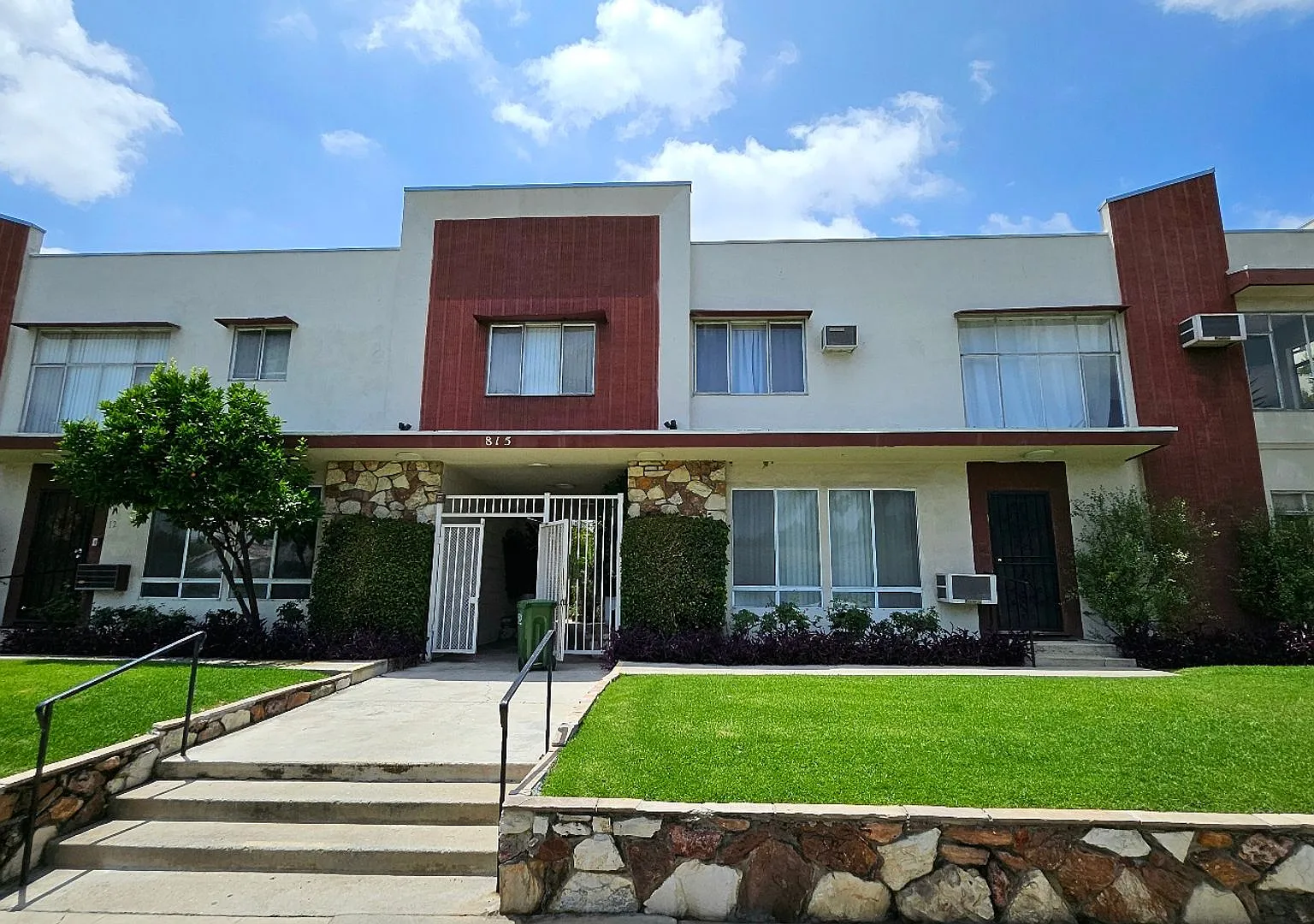 Fuller Apartments — Photo 1