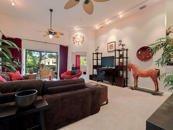 3rd image of 240 Crestwood Cir APT 101