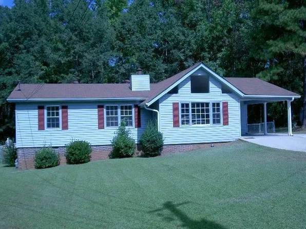 106 Tuxedo Dr, Thomaston, GA 30286