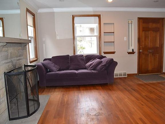 3rd image of 105 Deimling Rd