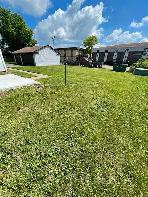5624 Cresthaven Ln — Photo 3