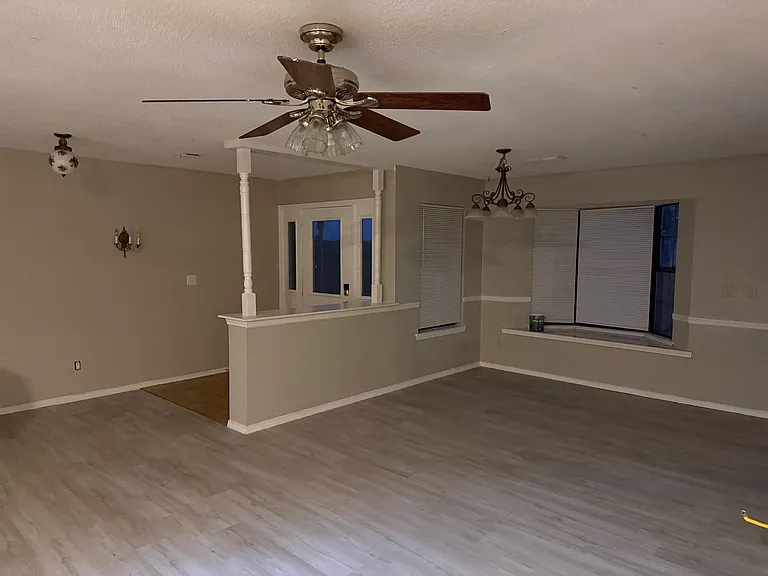 3297 Cordell Rd — Photo 2