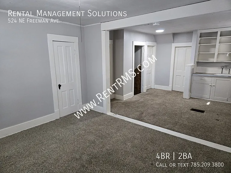 524 NE Freeman Ave — Photo 21