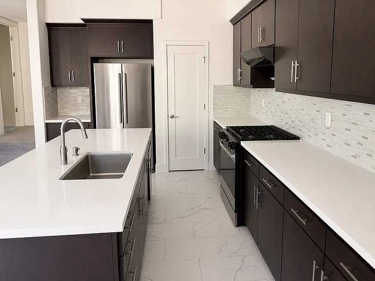 8523 Jetty Way — Photo 3