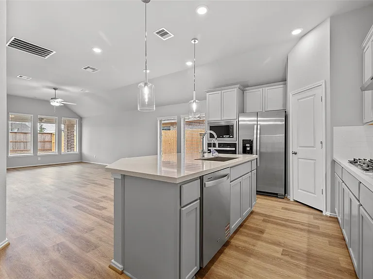 10414 Starfire Yellow Dr — Photo 10