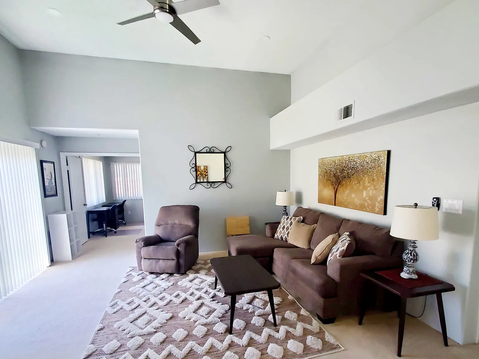 2 bed, 1150 sqft, $2,200 — Photo 2