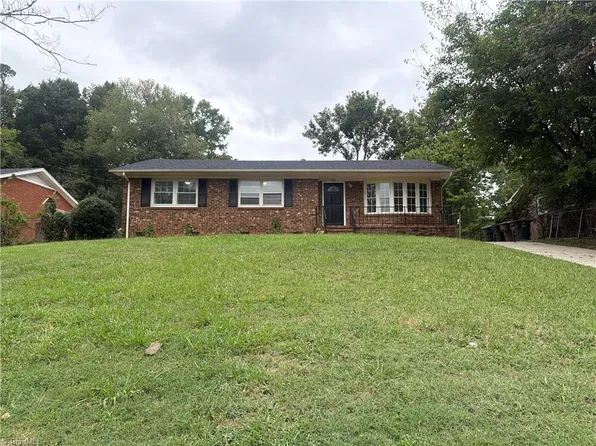 1502 W Meadowview Rd, Greensboro, NC 27403