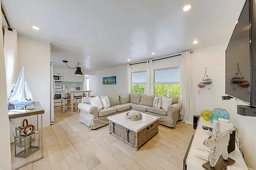 398 Burton Dr #ID1307081P Photo 1
