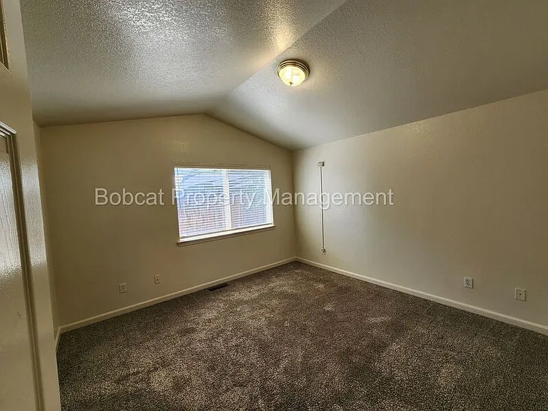 1331 Chichester Dr — Photo 8