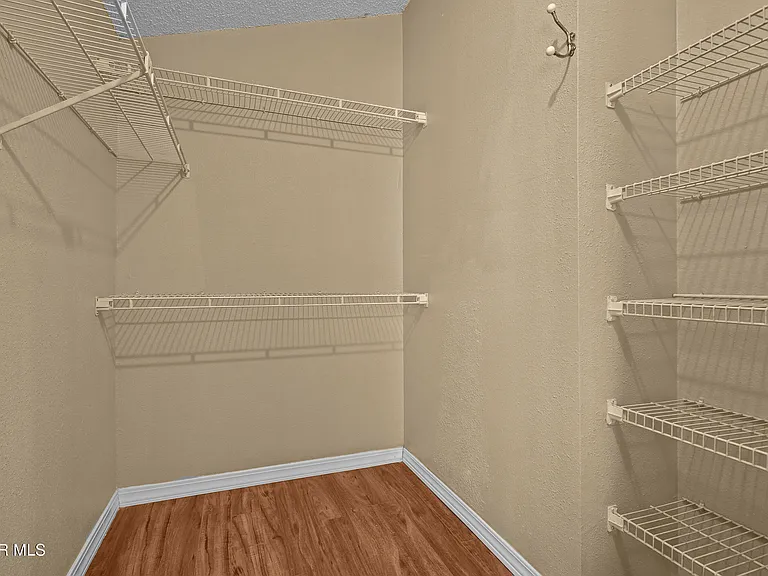 4805 Maureen Cir — Photo 25