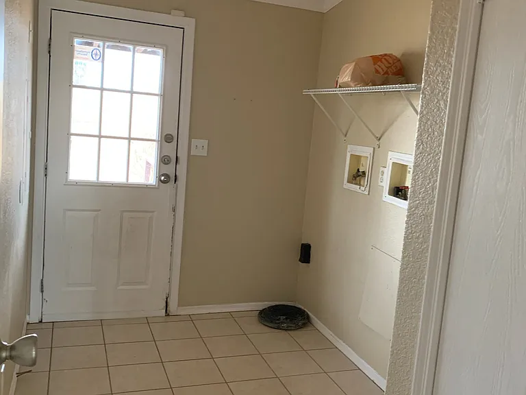 13508 Pfluger Berkman Ln — Photo 13