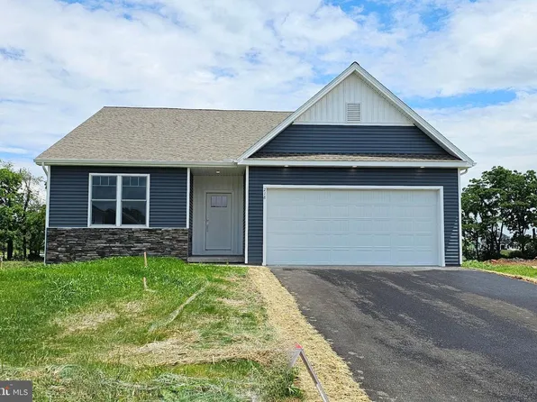 218 Heirloom Dr, Centre Hall, PA 16828