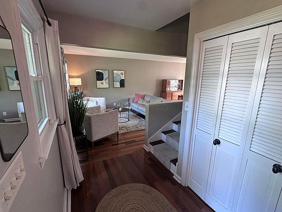 4th image of 701 Brightwood Dr