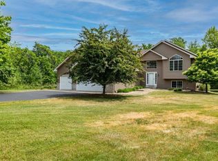 21921 Evergreen St NW, Oak Grove, MN 55011