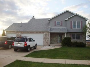 1003 Casey Dr, Minooka, IL 60447