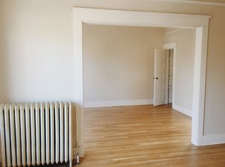 1335 SE Stark St APT 2, Portland, OR 97214