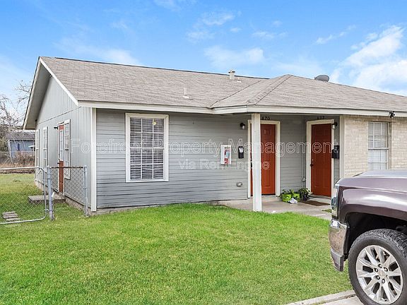2nd image of 820 W Olmos Dr