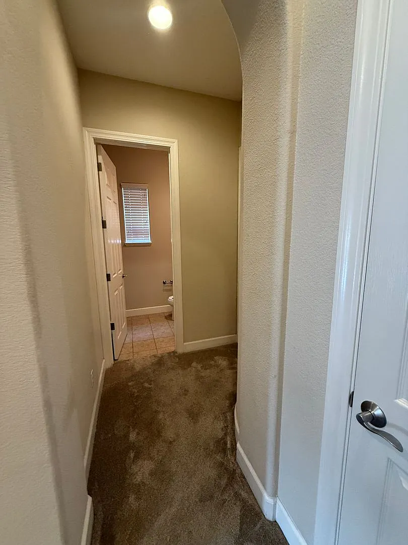 South Reno 3 Bed 4.5 Bath Home W/ Casita — Photo 4