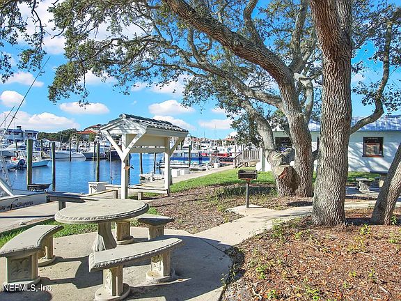 2nd image of 201 YACHT CLUB Drive #24