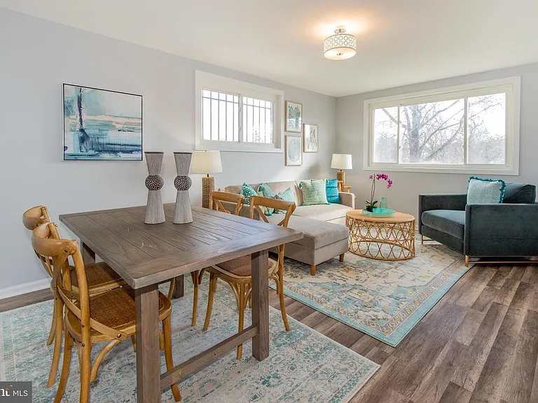 22 Chamber Ave — Photo 17