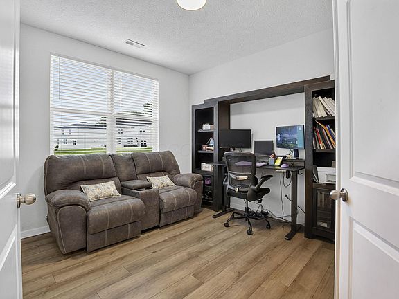 4th image of 3324 Butternut Ln