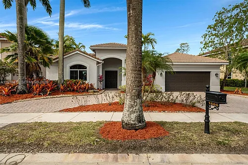 1666 Victoria Pointe Cir Photo 1