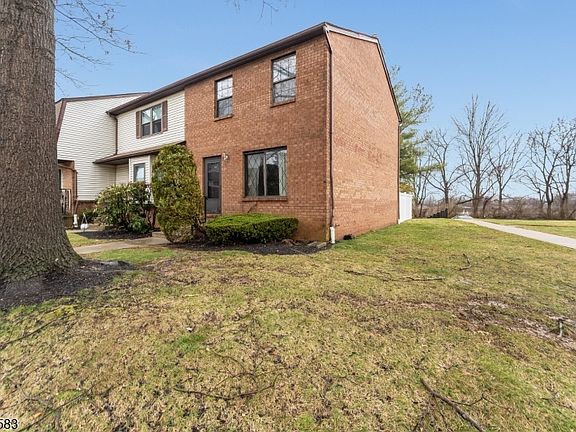 2nd image of 226 Riva Dr