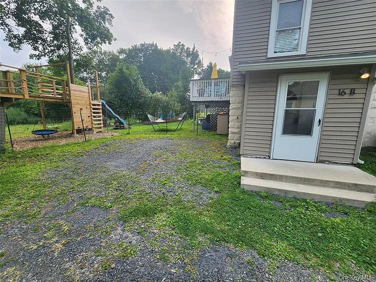 16 Ardmore St #B — Photo 21