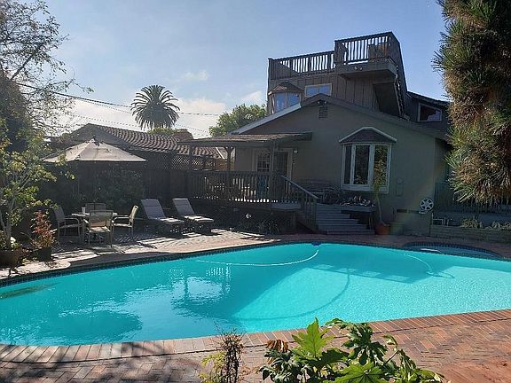 4th image of 1147 Agate St