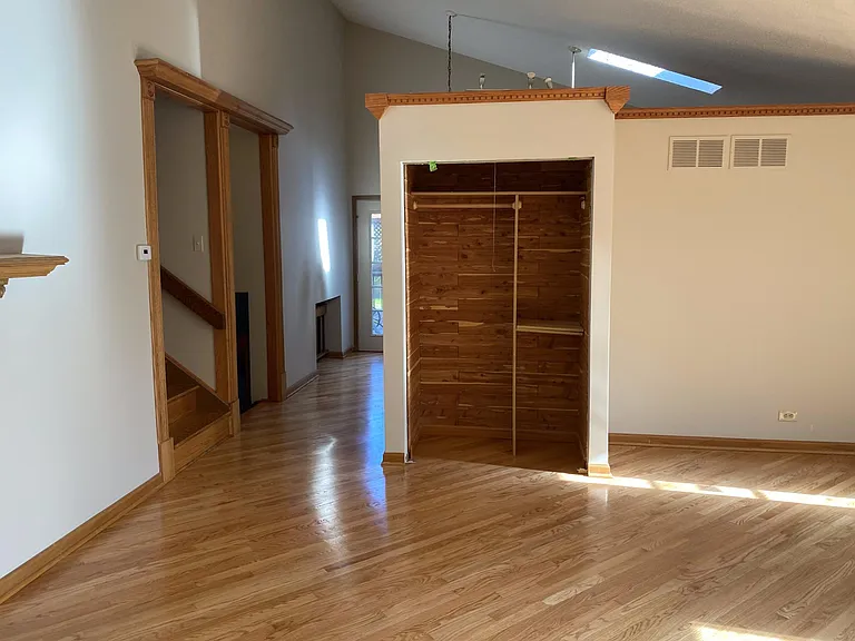 2720 Springdale Cir — Photo 6