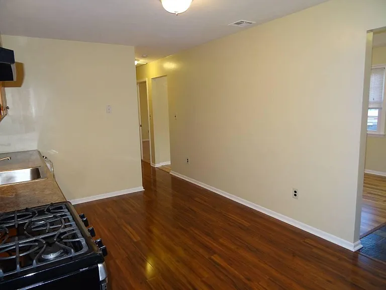 66 Grove Ave #66B — Photo 10