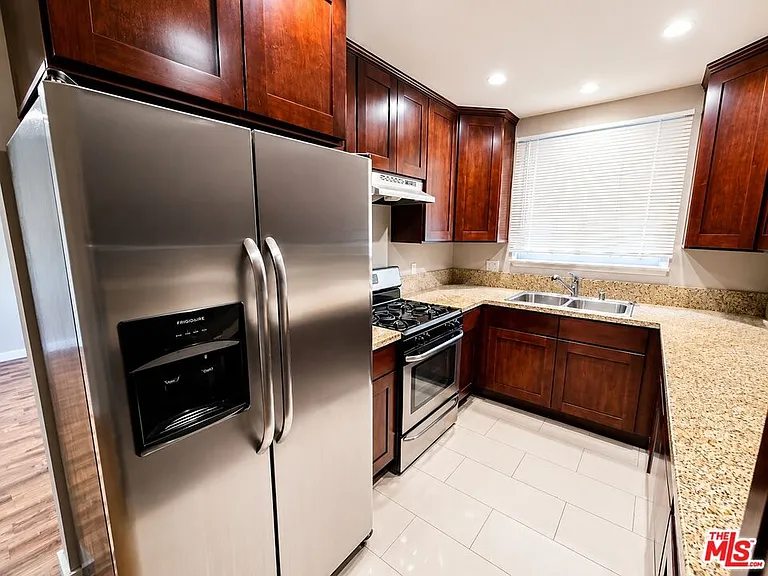 6172 Packard St — Photo 4