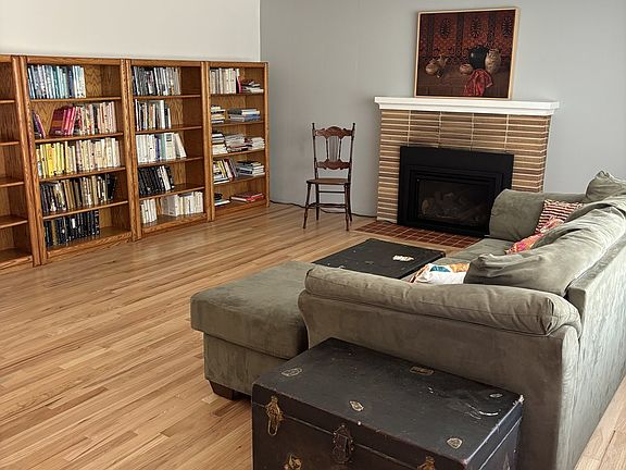 5th image of 116 Horn Ln