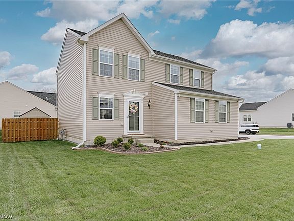 2nd image of 519 N Ashwood Ln