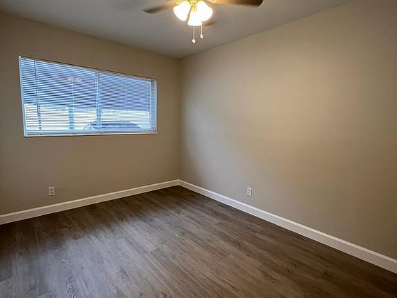 4th image of 3315 31st Ave N #106