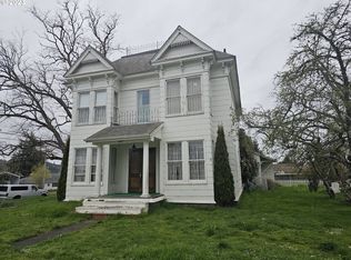 1407 Maple St, Myrtle Point, OR 97458