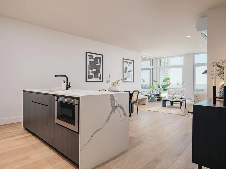 64 Centre Ave — Photo 15