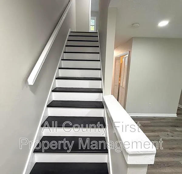 734 S Candler St — Photo 11