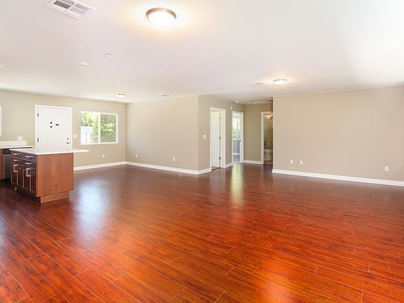 5th image of 5914 Calvin Ave
